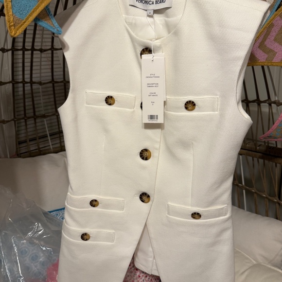 Tamara white vest Veronica beard - Picture 5 of 8